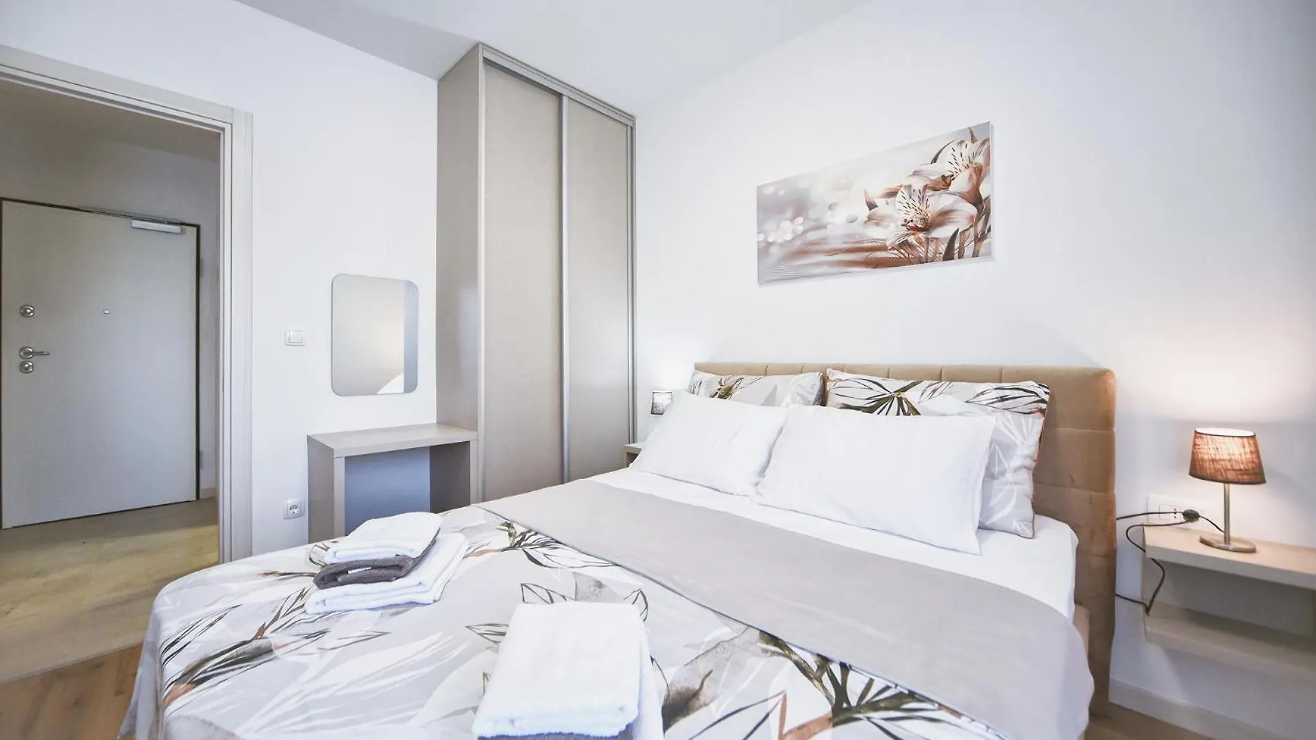 Apartments Lola & Bela 普拉
